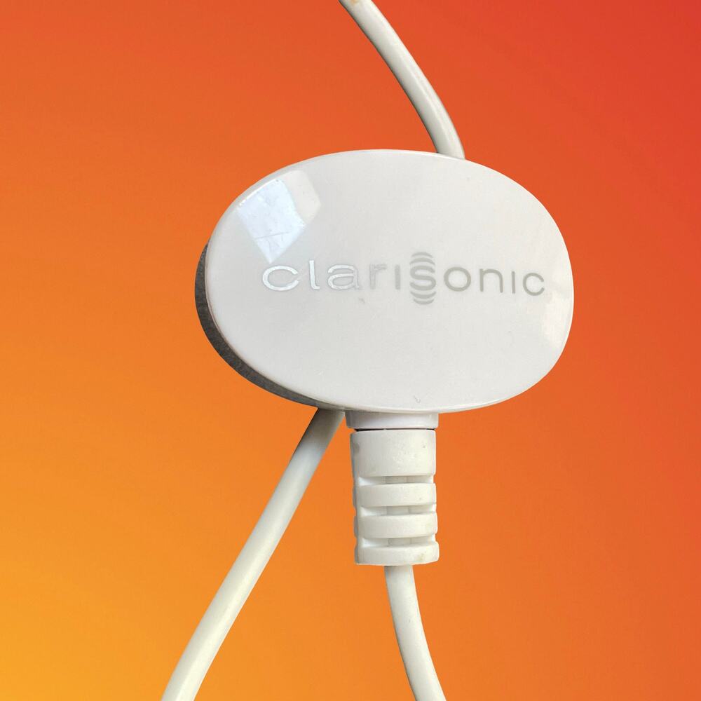 Genuine OEM Clarisonic pLink USB Magnetic Charger Cord Global 5V 9832B White 36"